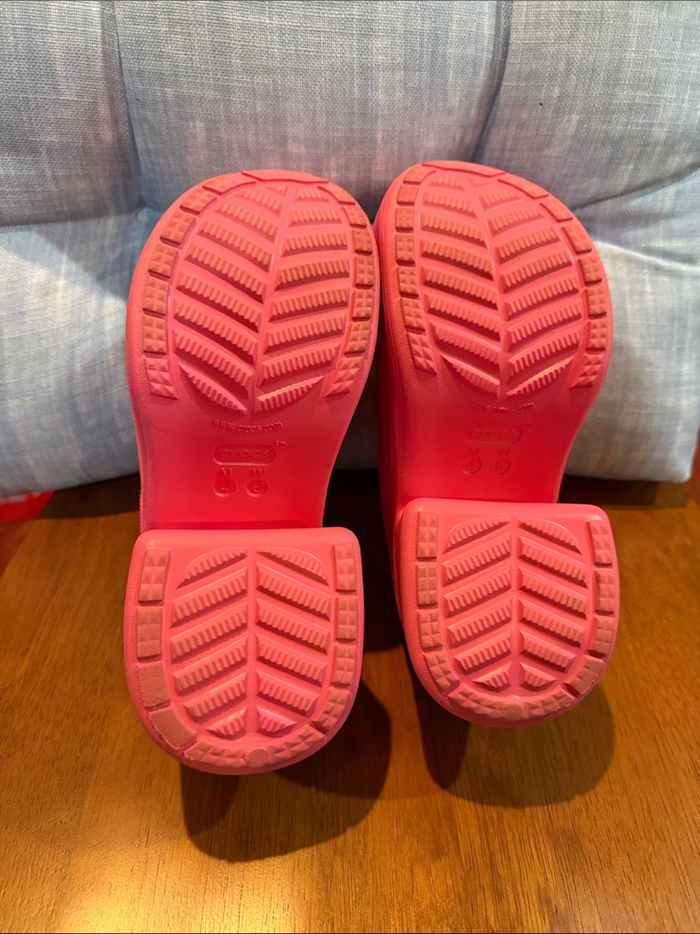 CROCS Platform Clogs in Coral Pink - Picture 6 of 7